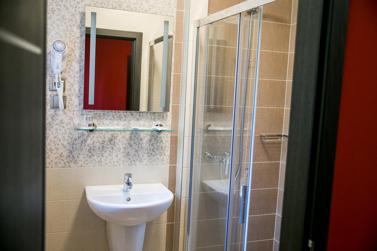 Hotel Best Ostrava Bagian luar foto